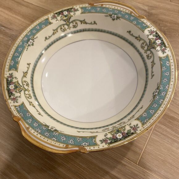 Noritake Beauvais Serving Bowl 8.75” Fine China Gold Rim Made In Japan - Picture 1 of 9